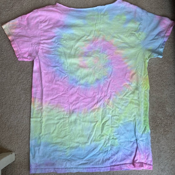 Rainbow Off-The Shoulder New Orleans Tourist T-Shirt - Picture 2 of 3